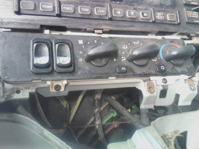 Freightliner Columbia 120 Heater / AC Temp Control