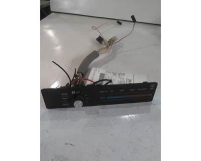 Freightliner FLD112 Heater / AC Temp Control, Part # A22-30529-1