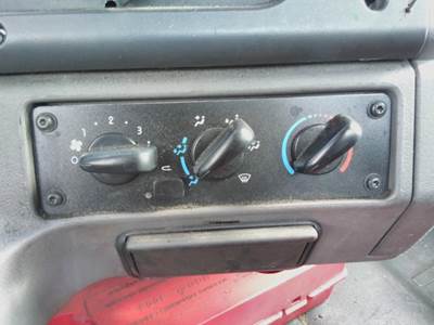 Freightliner M2 106 Heater / AC Temp Control