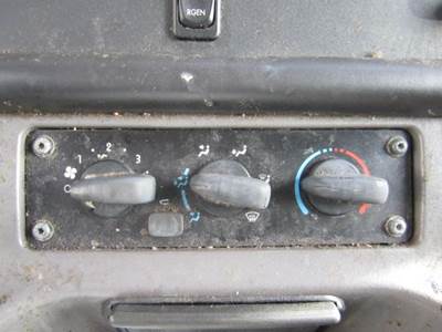 Freightliner M2 106 Heater / AC Temp Control