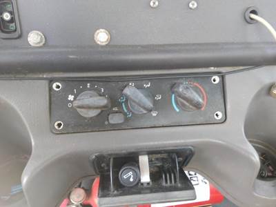Freightliner M2 106 Heater / AC Temp Control