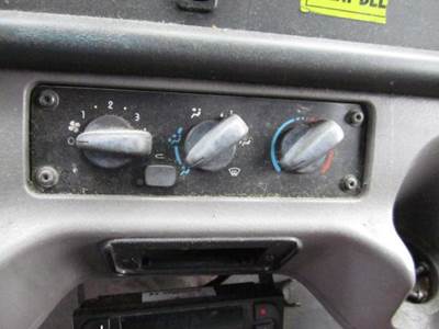 Freightliner M2 106 Heater / AC Temp Control