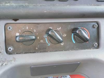 Freightliner M2 106 Heater / AC Temp Control