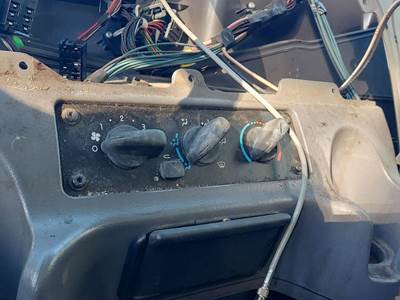 Freightliner M2 106 Heater / AC Temp Control