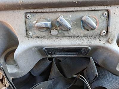 Freightliner M2 106 Heater / AC Temp Control