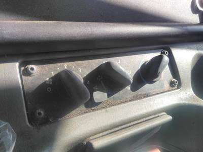 Freightliner M2 106 Heater / AC Temp Control