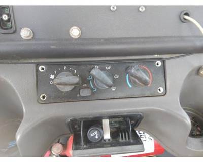 Freightliner M2 106 Heater / AC Temp Control