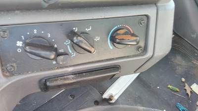 Freightliner M2 112 Heater / AC Temp Control