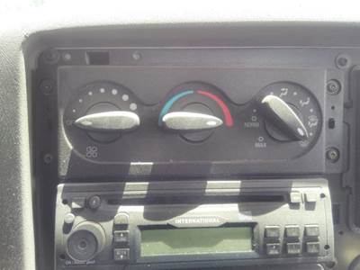 International 4300LP Right Heater / AC Temp Control