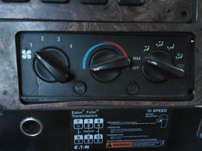 International 9400i Heater / AC Temp Control