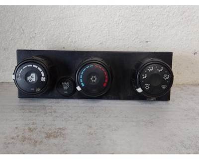 International 3 Knob Temp Control, Part # 4065331C6