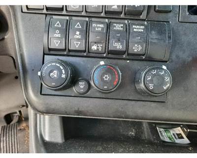 2019 International LT Dash Temperature Control