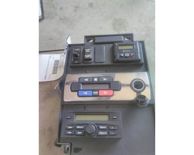 International LT Heater / AC Temp Control, Part # 5HB 965 201-04