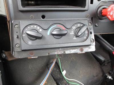 International ProStar Heater / AC Temp Control for a International PROSTAR 113