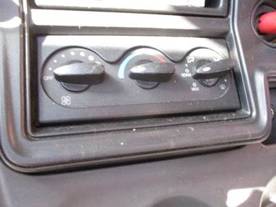 International ProStar Right Heater / AC Temp Control for a International PROSTAR 122