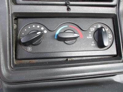 International ProStar Heater / AC Temp Control for a International PROSTAR 122