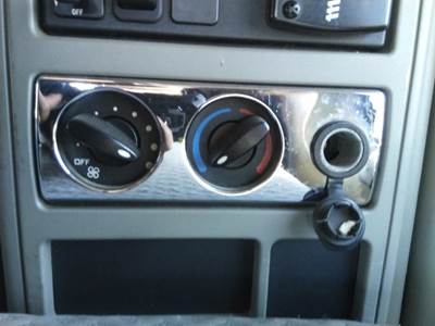International ProStar Heater / AC Temp Control for a International PROSTAR 122