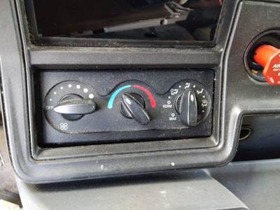 International ProStar Heater / AC Temp Control for a International PROSTAR 122