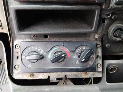 International ProStar Heater / AC Temp Control for a International PROSTAR 122