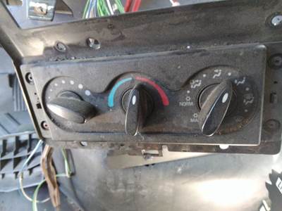 International ProStar Heater / AC Temp Control for a International PROSTAR 113