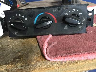 International ProStar Heater / AC Temp Control for a International PROSTAR 122