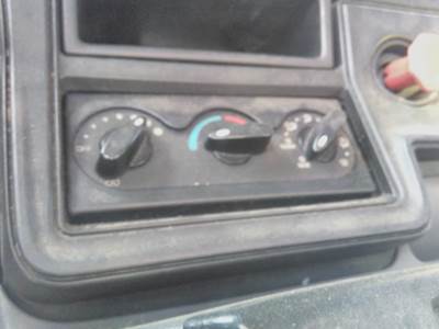International ProStar Heater / AC Temp Control for a International PROSTAR 122