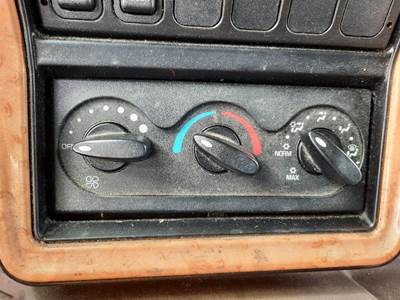 International ProStar Heater / AC Temp Control for a International PROSTAR 122