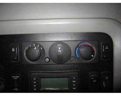 2014 Kenworth T680 Sleeper Bunk Temperature Control