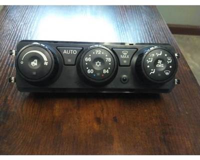 2019 Kenworth T680 Heater / AC Temp Control, Mahle Part # X4582012 / 5HB 013 3610-01