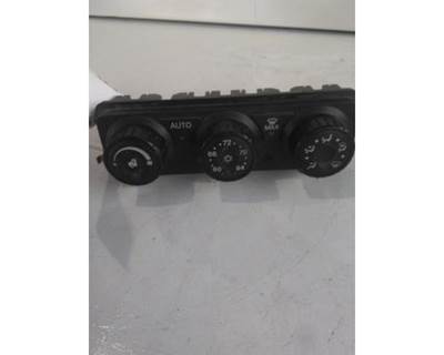 Kenworth T680 Heater / AC Temp Control, Part # F21-1028-1391
