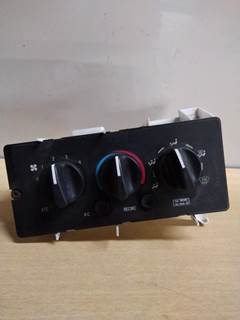 Mack CH612 Heater / AC Temp Control