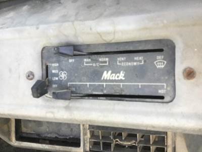 Mack DM690 Heater / AC Temp Control