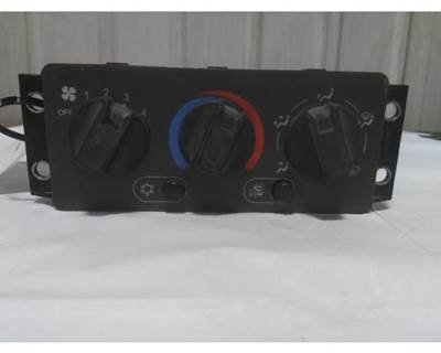 Mack Pinnacle CHU613 Heater/AC Temp Control, Part # 29RD324AM, BEHR # N5301001