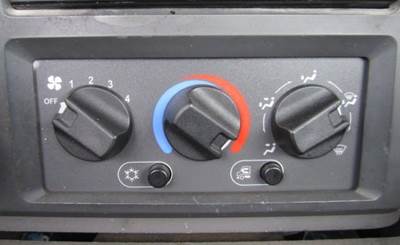 Mack Pinnacle CXP612 Heater / AC Temp Control for a Mack CXP612