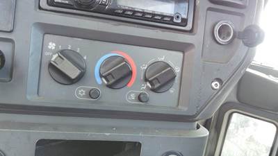 Mack Pinnacle CXP612 Heater / AC Temp Control for a Mack CXP612