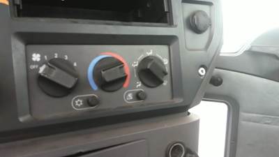 Mack Pinnacle CXU612 Heater / AC Temp Control for a Mack CXU612