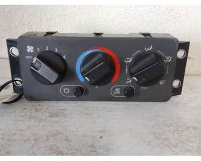 2017 Mack Pinnacle CXU612 3 Knob Heater / AC Temp Control