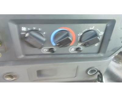 Mack Pinnacle CXU612 Heater / AC Temp Control for a Mack CXU612