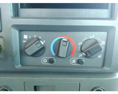 Mack Pinnacle CXU612 Heater / AC Temp Control for a Mack CXU612