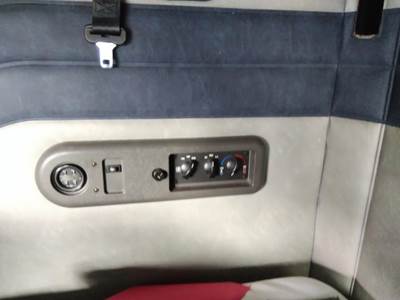 Mack Pinnacle CXU613 Heater / AC Temp Control for a Mack CXU613
