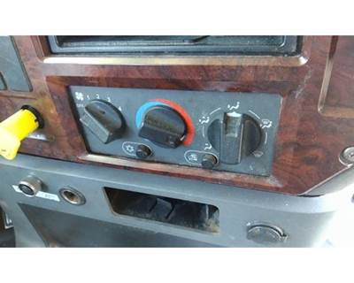 Used 2015 Mack Pinnacle CXU613 3-KNOB Heater / AC Temp Control