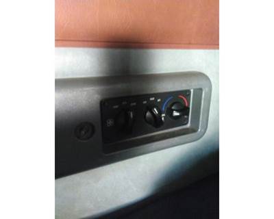 Mack Pinnacle CXU613 Heater / AC Temp Control for a Mack CXU613