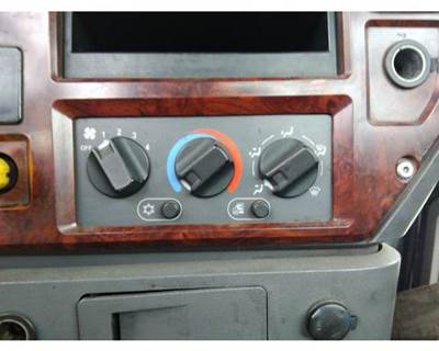 Mack Pinnacle CXU613 Heater / AC Temp Control for a Mack CXU613