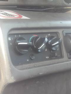Mack Vision CX612 Heater / AC Temp Control for a Mack CX612