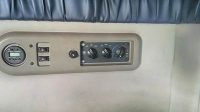 Mack Vision CX613 Heater / AC Temp Control for a Mack CX613
