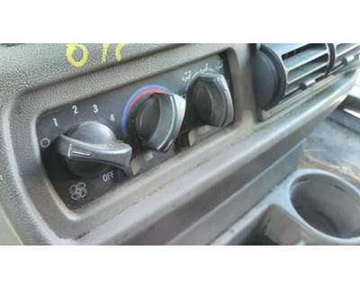 Mack Vision CX613 Heater / AC Temp Control for a Mack CX613
