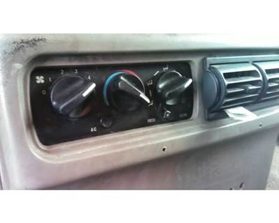 Mack Vision CX613 Heater / AC Temp Control for a Mack CX613