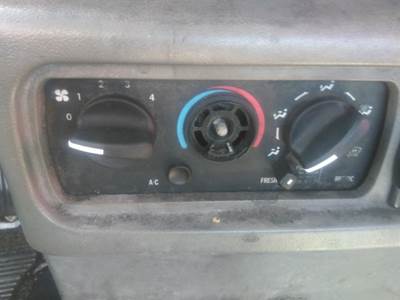 Mack Vision CXN612 Heater / AC Temp Control for a Mack CXN612