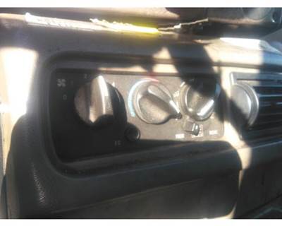 Mack Vision CXN612 Heater / AC Temp Control for a Mack CXN612