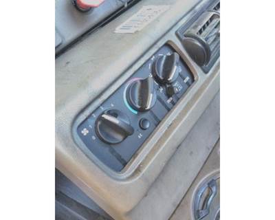 Mack Vision CXN612 Heater / AC Temp Control for a Mack CXN612